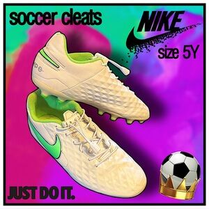 NIKE “tiempo” green & white soccer/european football CLEATS size 5Y